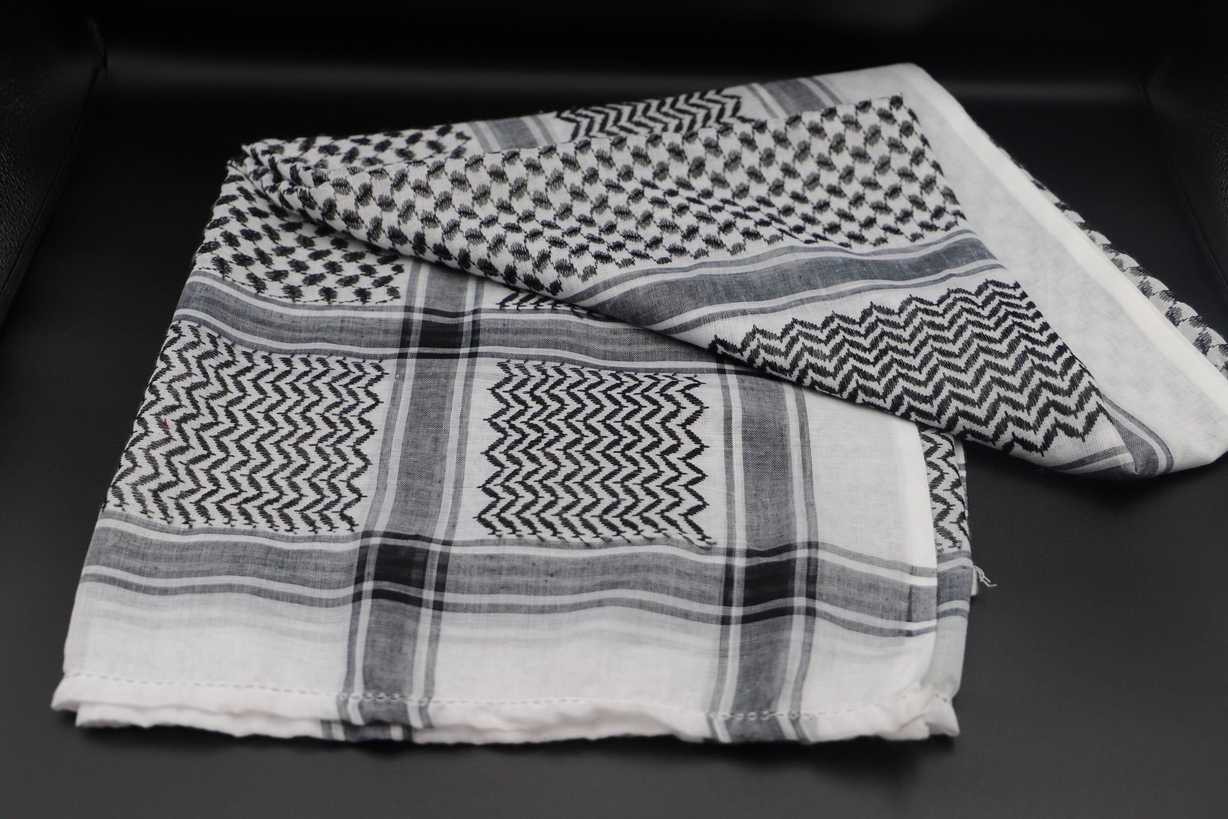 Traditional Arabian Men Scarves - (Keffiyeh) Palestinian style - Black and white - clothing